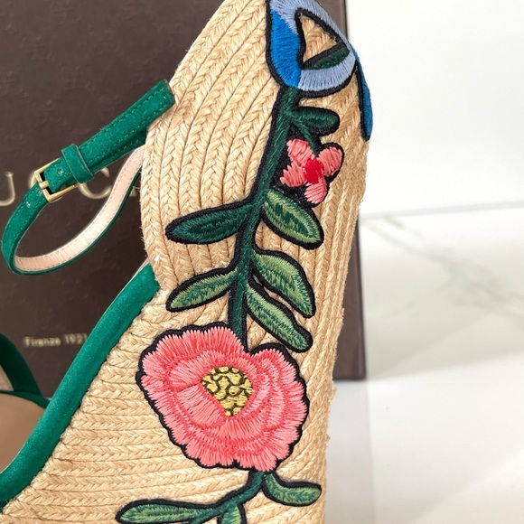 AUTHENTIC GUCCI FLORAL WEDGE ESPADRILLES - Picture 10 of 14